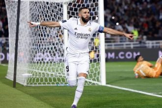 turunminum.id Alasan Benzema Gunakan Perban di Tangan Kanannya saat Bermain