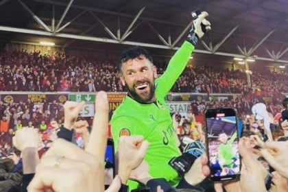 turunminum.id Ben Foster Kembali dari Masa Pensiun dan Siap Bela Wrexham AFC