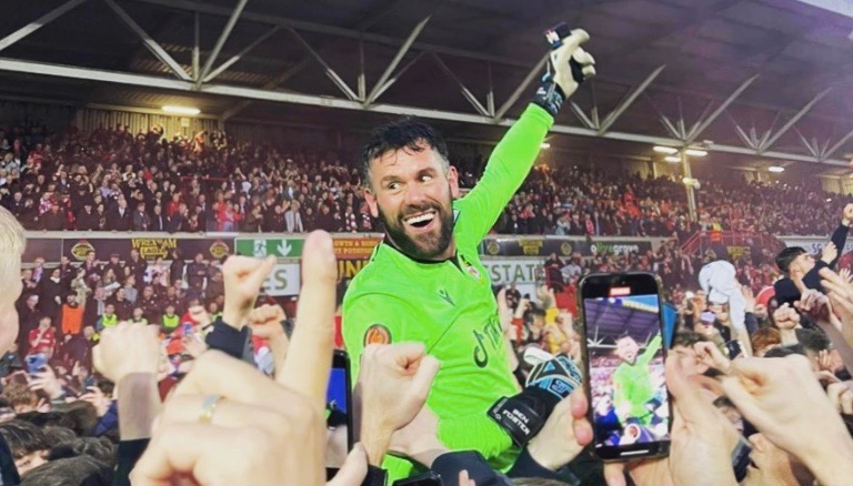turunminum.id Ben Foster Kembali dari Masa Pensiun dan Siap Bela Wrexham AFC