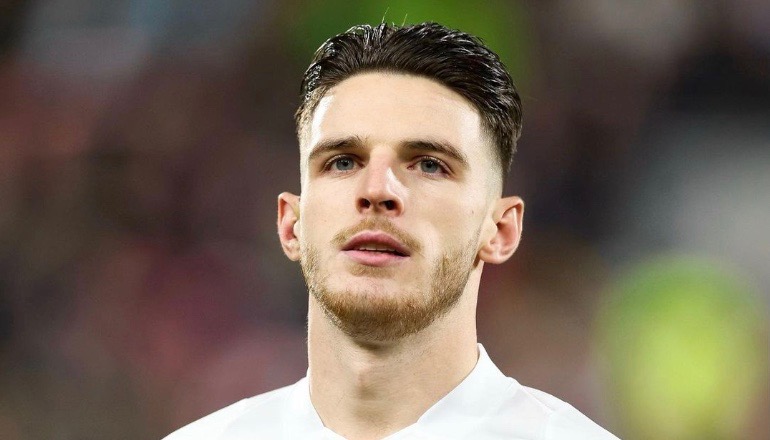 turunminum.id Declan Rice Tulis Pesan Perpisahan Emosional untuk Penggemar Wast Ham