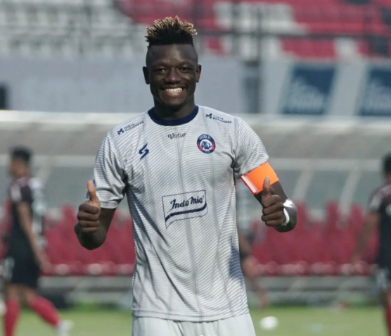 turunminum.id Sosok Ichaka Diarra Mengingatkan pada Kapten Arema Saat Juara ISL Pierre Njanka