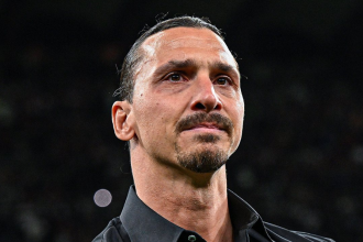 turunminum.id Air Mata Zlatan Ibrahimovic Tumpah di San Siro, Ucapkan Selamat Tinggal Sepak Bola.