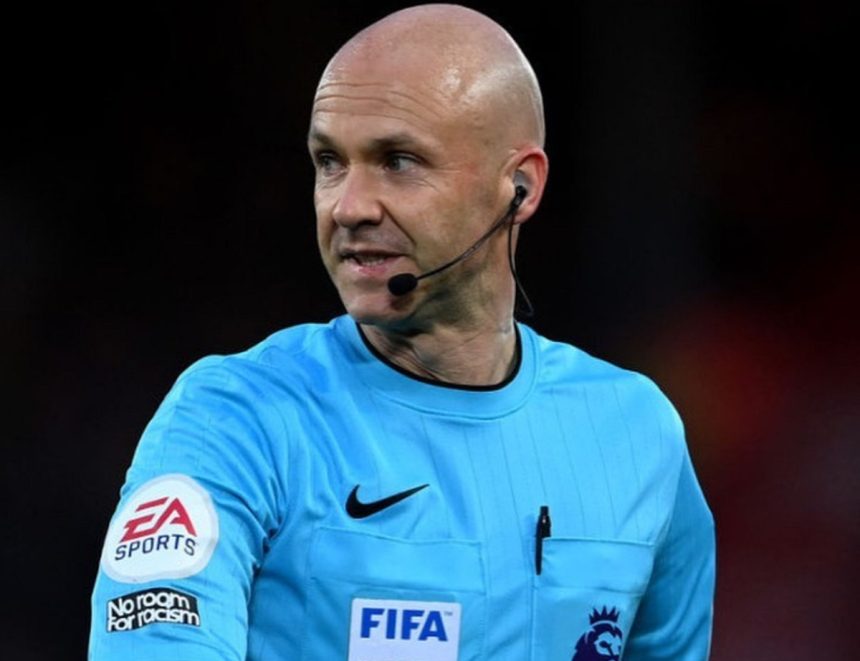 turunminum.id Duh, Fans AS Roma Serang Wasit Anthony Taylor di Bandara Budapest