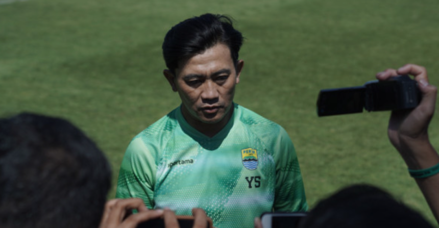 turunminum.id Yaya Sunarya Putar Otak Cari Formula Baru agar Persib Bangkit dari Keterpurukan