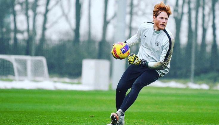 turunminum.id Adam Bogdan Bangga Szoboszlai Bisa Bergabung Dengan Liverpool