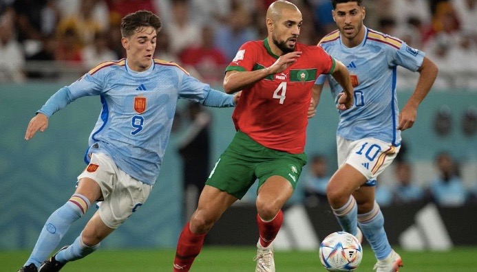 turunminum.id Manchester United Inginkan Sofyan Amrabat Tapi Bukan Prioritas