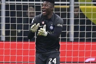 turunminum.id Peter Schmeichel Kritik Penampilan Andre Onana Usai Manchester United Kalah dari Arsenal