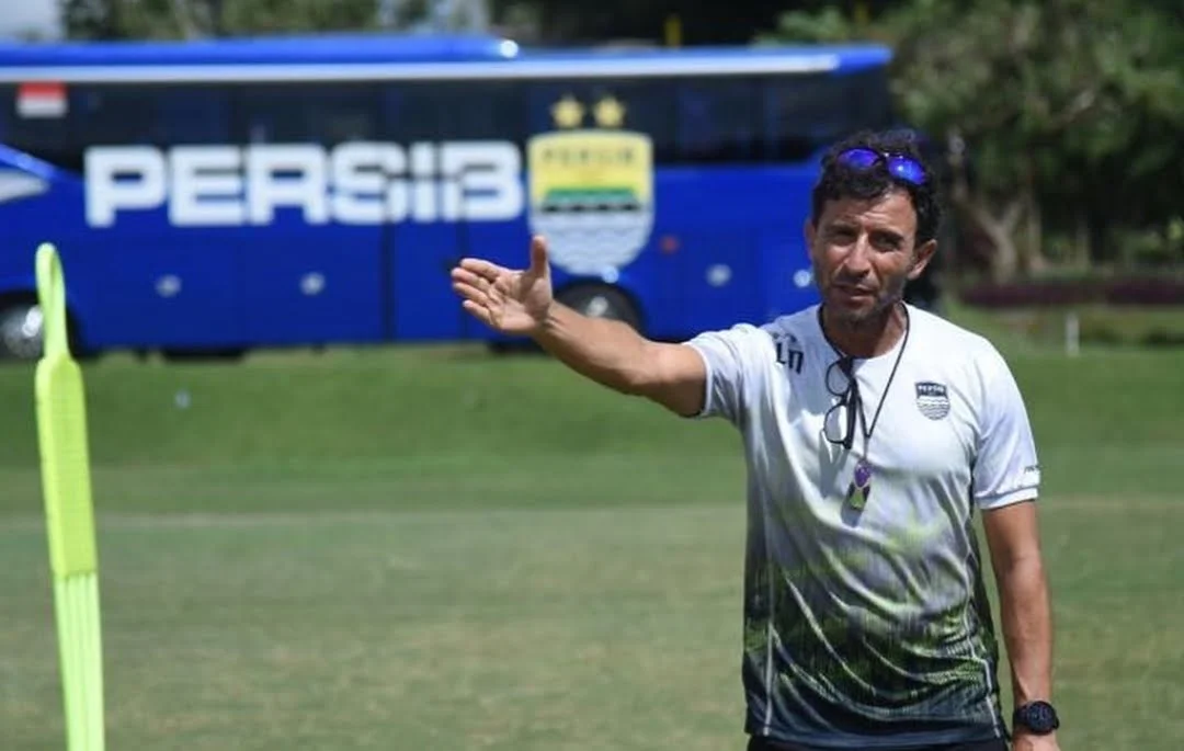 turunminum.id Jelang Hadapi Arema FC, Luis Milla Sebut Persib Bandung akan Hadapi Laga Sulit Karena Bermain di Tempat Netral