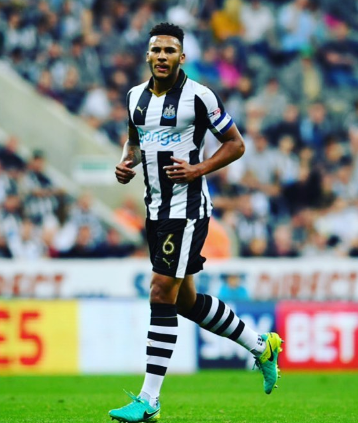 turunminum.id Kapten Newcastle Jamaal Lascelles Diserang di Klub Malam Chinawhite