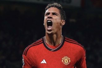 turunminum.id Lama Tenggelam, Gol kedua Raphael Varane di Manchester United Bawa Hoki