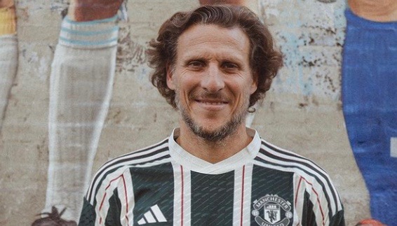 turunminum.id Diego Forlan Komentari Pellistri yang Tidak Bermain Maksimal di MU