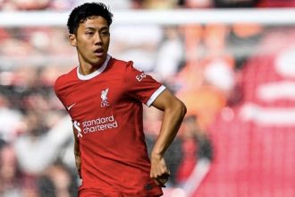 turunminum.id Wataru Endo Latihan Bersama Stuttgart Namun Bermain di Liverpool