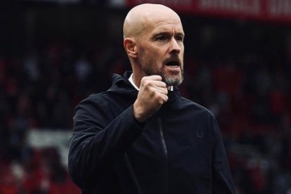 turunminum.id Erick ten Hag 'Hukum' Pemain Manchester United Melihat Perayaan Kemenangan Manchester City di Laga Derbi