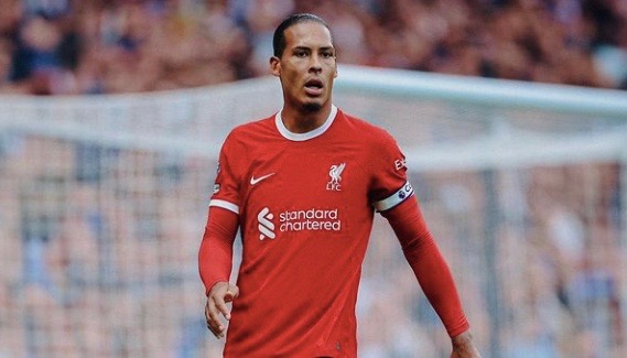 turunminum.id Virgil van Dijk Diskorsing Usai Keluarkan Kata Kata Kasar