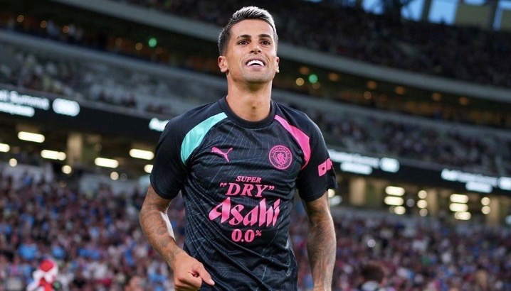 turunminum.id Joao Cancelo Kembali ke Manchester Karena Barcelona Tak Mampu Bayar