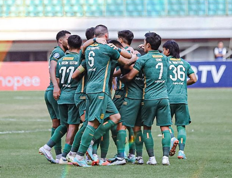 turunminum.id Uston Nawawi Bawa Persebaya Bangkit, Menang Lawan Bhayangkara FC 1-2