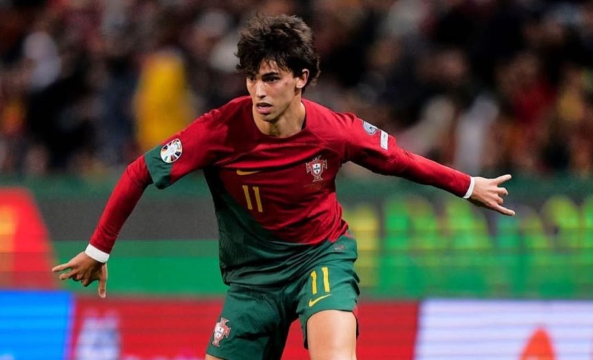 turunminum.id Barcelona Incar Joao Felix dari Atletico Madrid untuk Pengganti Ousmane Dembele