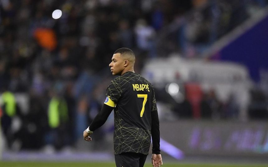 turunminum.id PSG Siap Lepas Kylian Mbappe Bila Ada Tawaran Minimal 4,1 Triliun