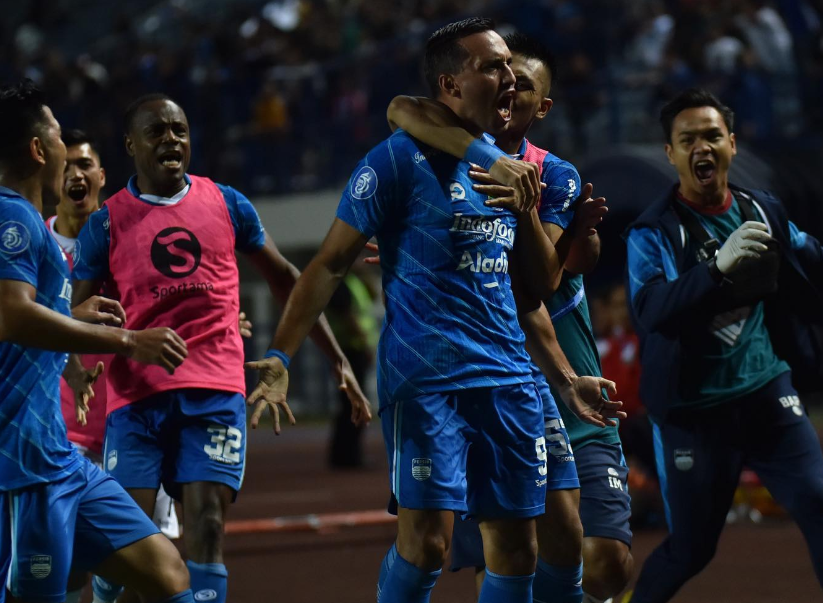turunminum.id Ezra Walian Beberkan Kunci Utama Persib Menang di Kandang PSIS Semarang