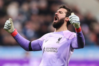 turunminum.id Jelang Liverpool Vs Manchester United, Alisson Puji Kualitas Andre Onana