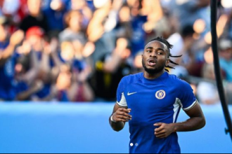 turunminum.id Duh Apes, Striker Baru Andalan Chelsea, Nkunku Harus Absen Berbulan-bulan Akibat Cedera Parah