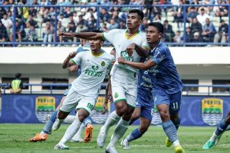 turunminum.id Persib Bandung Habisi Persikabo 1973 dengan Skor 2-0, Maung Bandung Dudiki Posisi Ke-7 Klasemen Sementara