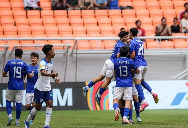 turunminum.id Inggiris U17 Angkat Koper Usai Kalah dari Uzbekistan U17 Pada Pertandingan Penuh Drama