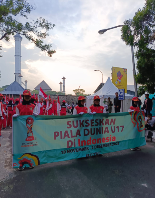 turunminum.id Prajurit Pura Mangkunegaran Sambut Trophy Experience Piala Dunia U17 2023 di Solo