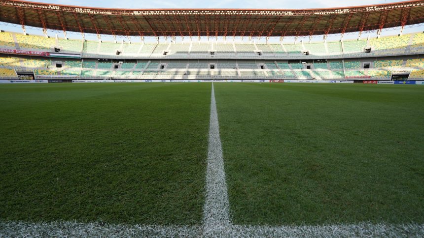 Para peserta Piala Dunia U17 2023 satu persatu telah tiba di Indonesia dan langsung mempersiapkan diri menjelang turnamen yang akan bergulir pada 10 November 2023 hingga 2 Desember 2023. Bahkan, pelatih Timnas Brasil U17 Phelipe Leal memuji segala persiapan Indonesia sebagai tuan rumah Piala Dunia U17 2023.