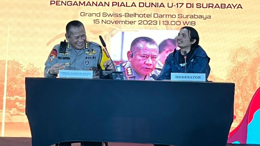 Kepala Biro Operasi (Karo Ops) Polda Jawa Timur, Kombespol Puji Santoso soal pengamanan Piala Dunia U17 2023 dalam keterangan persnya di Grand Swiss-Belhotel Darmo Surabaya, Rabu, 15 November 2023, katakan, pihaknya akan mengedepankan pengamanan yang ramah anak.