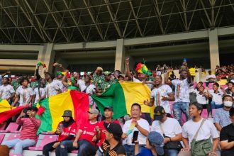 Teriakkan "Pipipip" Mali Pecah di Stadion Manahan Solo