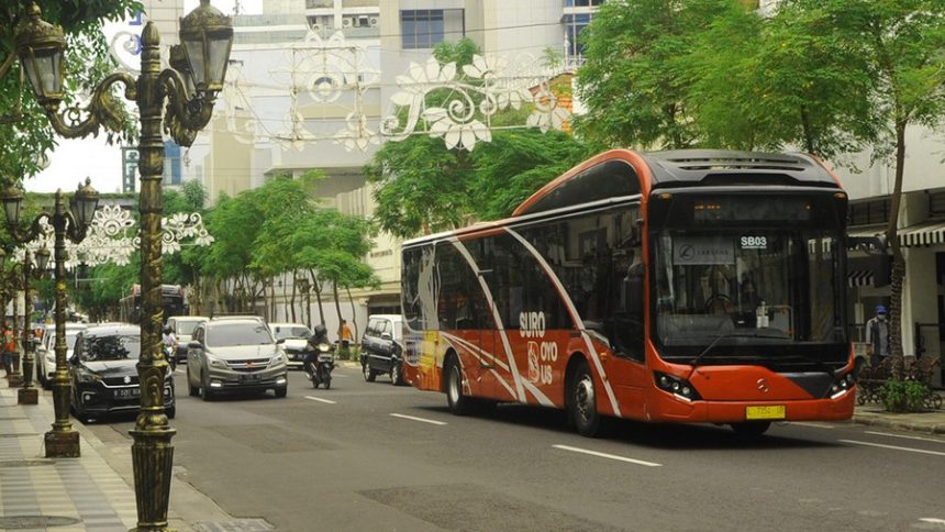 Tutorial Naik Shuttle Bus Gratis ke GBT Nonton Piala Dunia U17 2023 serta titik jemput dan rutenya.