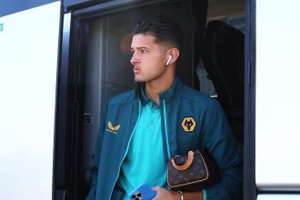 Profil dan biodata Justin Hubner, seorang pemain Wolverhampton Wanderers yang resmi menjadi Warga Negara Indonesia (WNI). Justin Hubner resmi menjadi WNI usai melakukan pengambilan sumpah dan janji setia pewarganegaraan Republik Indonesia di Kanwil Kemenkumham DKI Jakarta, pada Rabu, 6 Desember 2023.