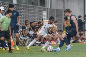 turunminum.id Ribut Kecil dan 2 Kartu Kuning Warnai Kemenangan Suwon FC Atas Dewa United