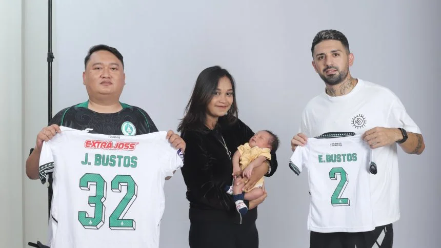 turunminum.id Unik, Suporter Ini Namai Anaknya Seperti Pemain Asing PSS Sleman