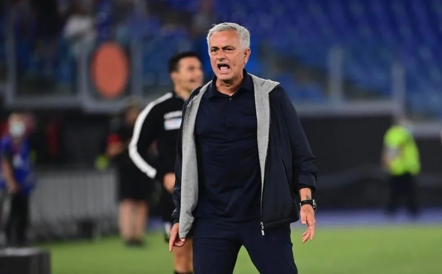 turunminum.id Dipecat AS Roma, Jose Mourinho Disebut Ngebet Latih Manchester United Lagi