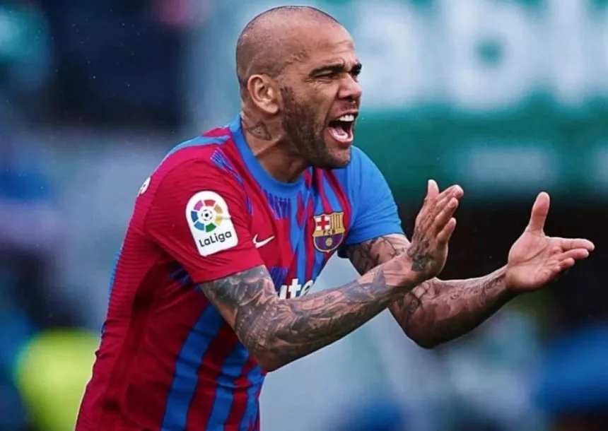 turunminum.id Dani Alves Dihapus dari Daftar Legenda Barcelona Akibat Dipenjara Karena Kasus Pemerkosaan