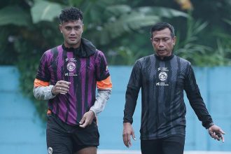 Tak Lanjutkan Metode Fernando Valente, Widodo Cahyono Putro Kembalikan Posisi Pemain Arema FC Kesemula