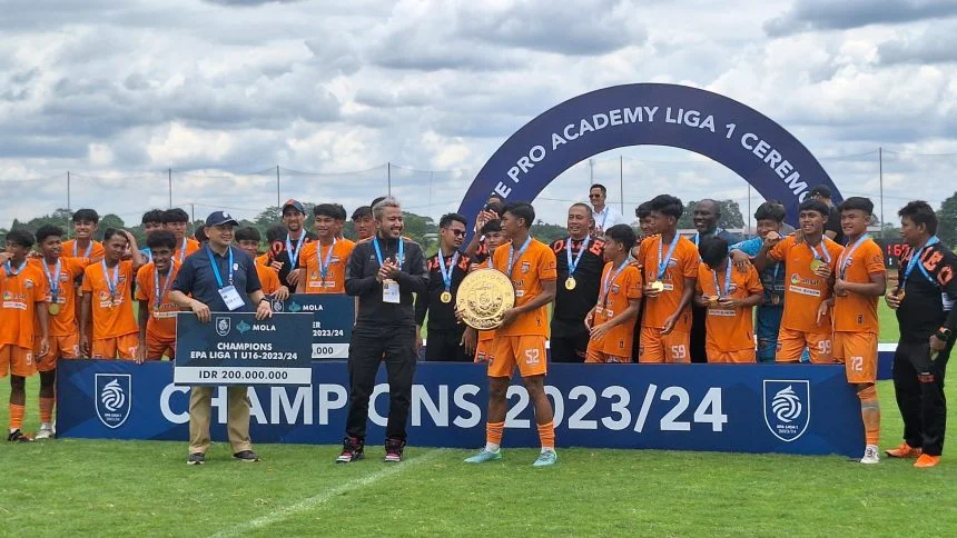 Borneo FC U-16 juara EPA U-16 2023/24 (Foto: Turunminum.id)