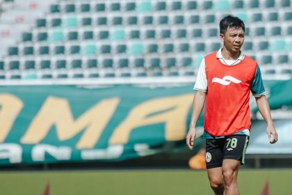 turunminum.id Tendang Kepala Pemain Persebaya, PSSI Sebut Wahyudi Hamisi Bakal Disanksi Berat