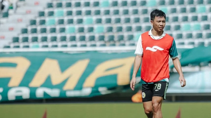turunminum.id Tendang Kepala Pemain Persebaya, PSSI Sebut Wahyudi Hamisi Bakal Disanksi Berat