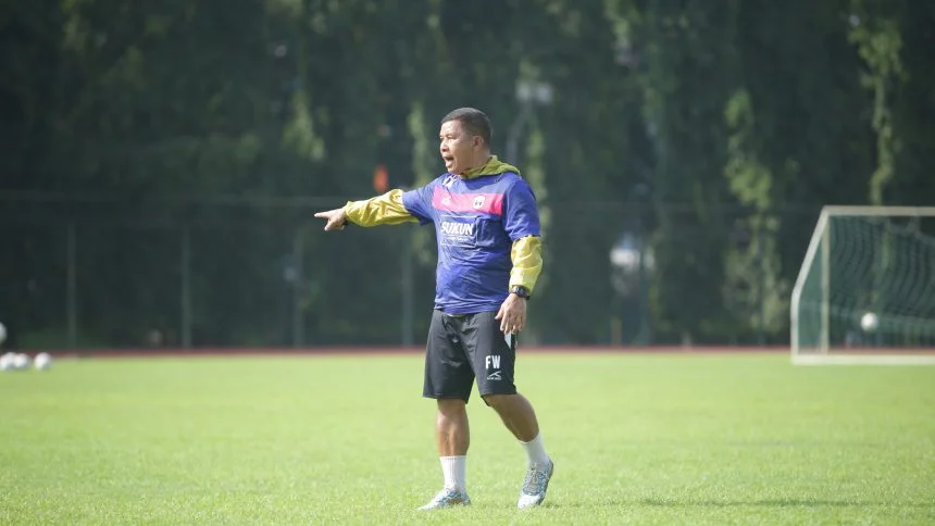 turunminum.id RANS Nusantara FC Tunjuk Eks Timnas, Francis Wewengkang jadi Caretaker