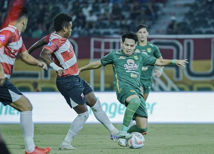 turunminum.id Hasil Laga Persebaya Surabaya Vs Madura United, Berakhir Imbang Skor Kaca Mata
