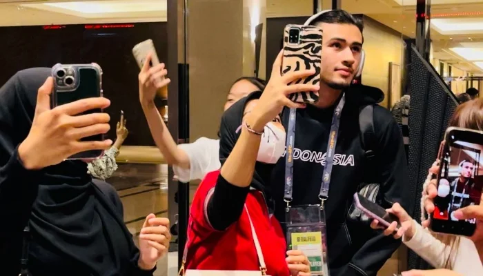 Demi Timnas Indonesia Berjaya Suporter Skuad Garuda Rela Buka Puasa di GBK