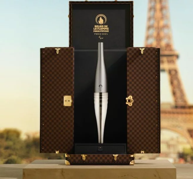 turunminum.id Ragam Semarak Olimpiade Paris 2024: Louis Vuitton Bikin Koper Obor dan Medali Spesial, Ini Wujud Mewahnya! turunminum.id Semarak Olimpiade Paris 2024: Louis Vuitton Bikin Koper Obor dan Medali Spesial, Ini Wujud Mewahnya!