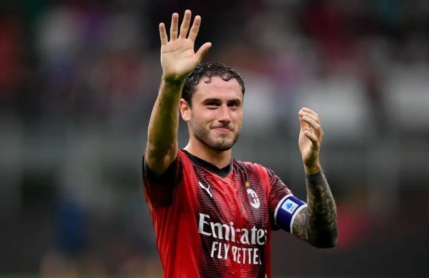turunminum.id AC Milan Tegaskan Akan Balas Kekalahan di Markas As Roma
