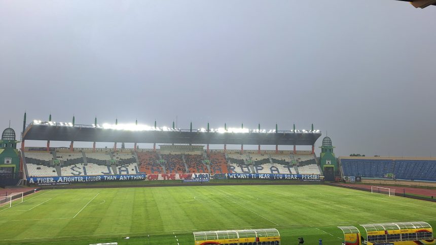 Suasana Stadion Si Jalak Harupat (Foto: Turunminum.id)