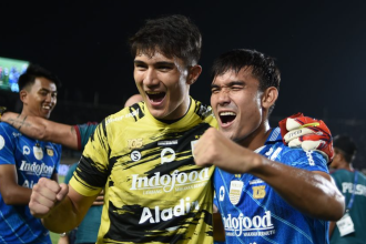 Kiper Persib Kevin Mendoza FOTO: Persib)