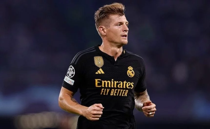 turunminum.id Pujian Vinicius Kepada Toni Kroos: Segalanya Menjadi Mudah Berkatnya