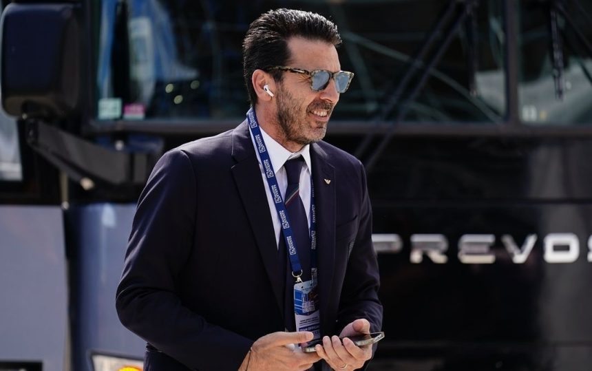 turunminum.id Gianluigi Buffon Beri Pesan Kepada Timnas Italia Jelang Kompetisi Euro 2024: Jangan Salah Langkah